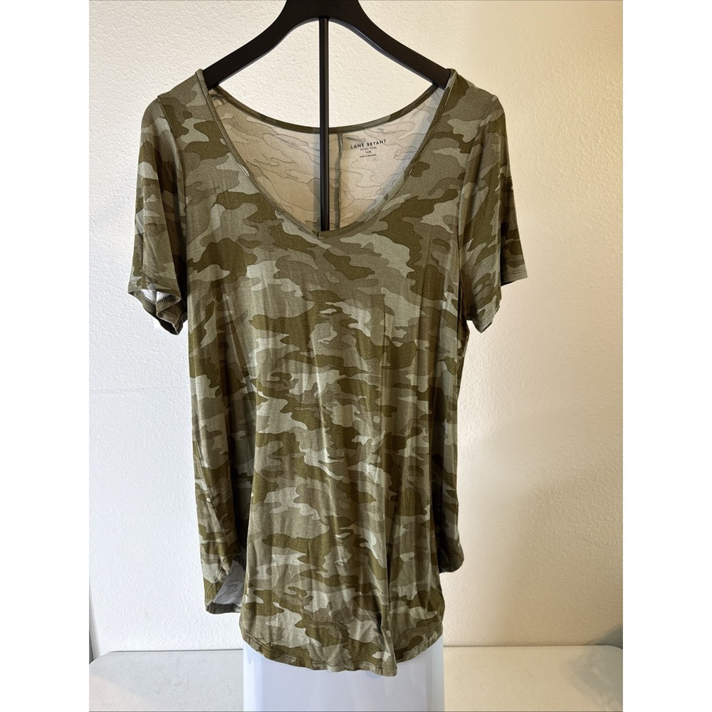 Lane Bryant Fitted Short Sleeve V-Neck Tee T-Shirt Tunic Camo Size 14/16